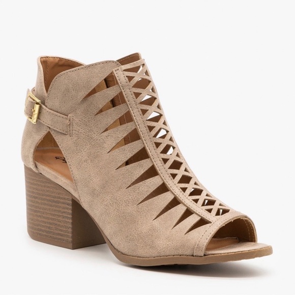 Laser Cut-Out Ankle Open Toe Booties Taupe Women’s Shoe Sizes New In Box - Picture 4 of 11